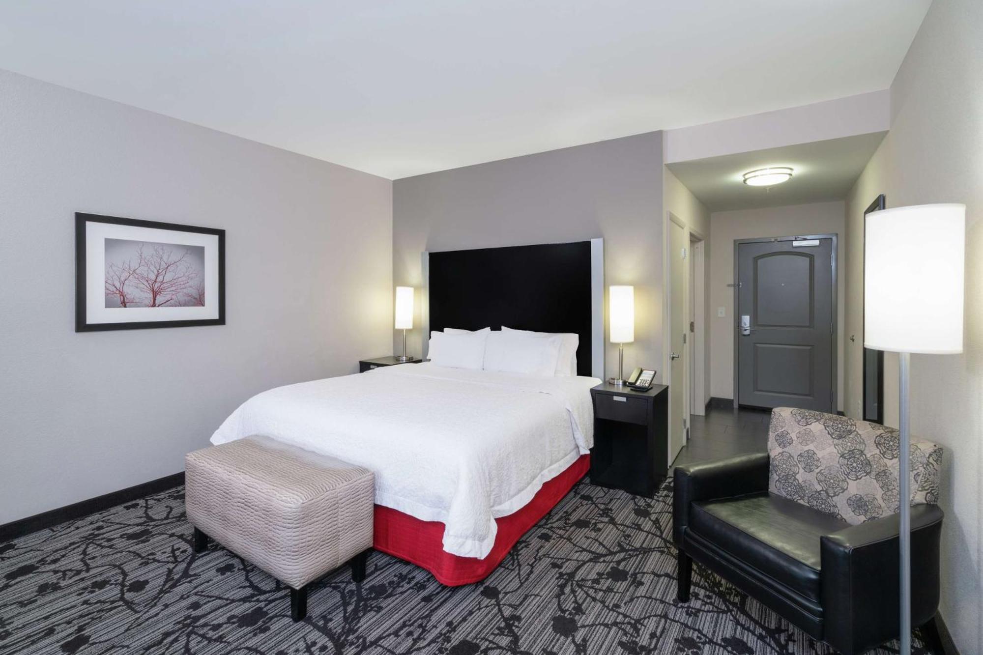 Hampton Inn And Suites Roanoke Airport/Valley View Mall Экстерьер фото